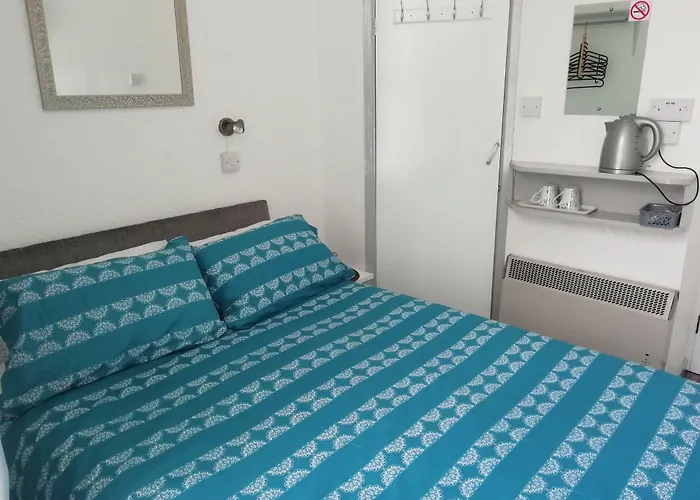 The Shining Diamond Bed & Breakfast Blackpool